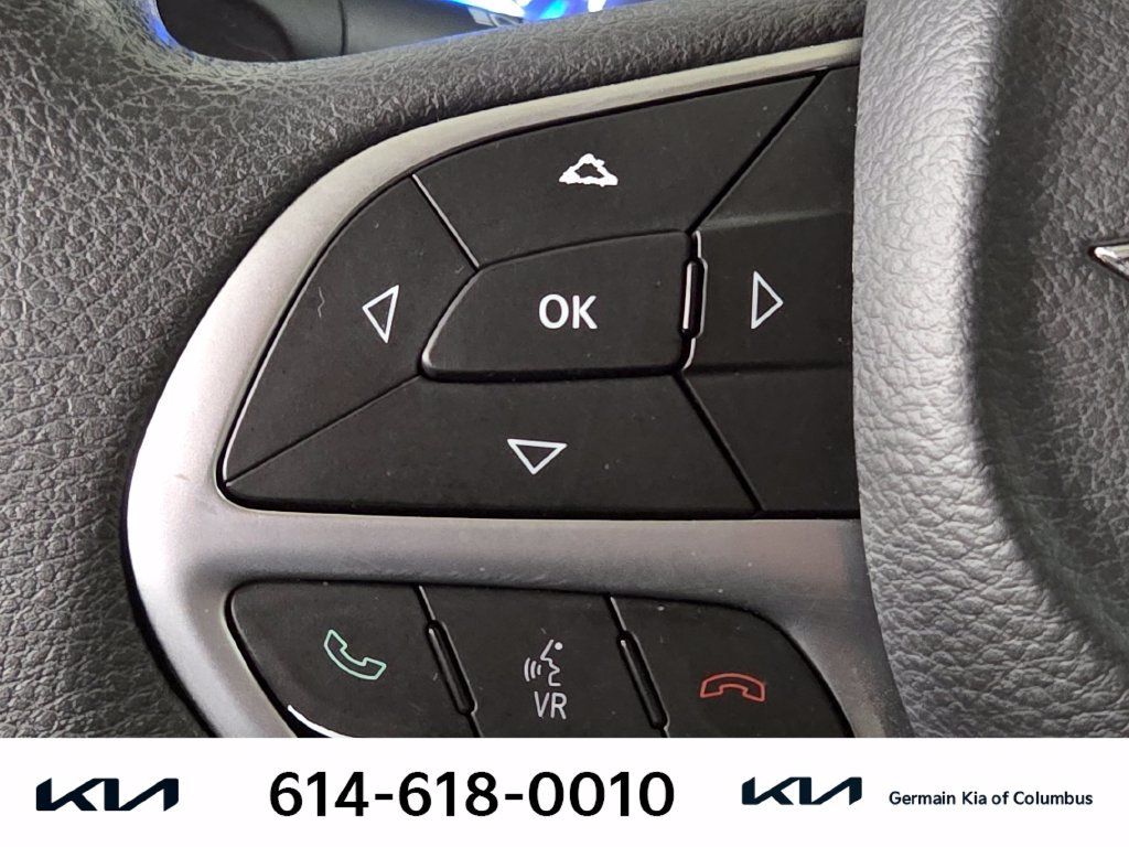 Used 2015 Chrysler 200 Limited FWD image 30