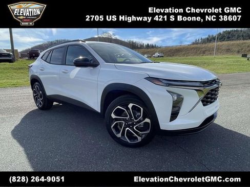 New 2026 Chevrolet Trax RS w/ Sunroof Package FWD image 1
