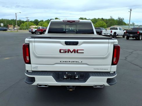 Used 2023 GMC Sierra 1500 Denali w/ Technology Package AWD/4WD image 4