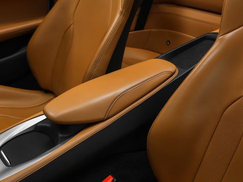 Certified 2019 Ferrari Portofino RWD image 58