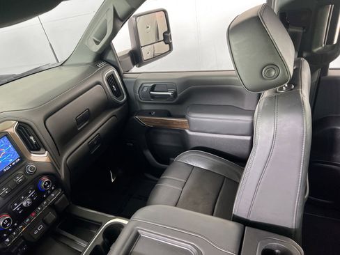 Used 2022 Chevrolet Silverado 2500 High Country w/ Z71 Off-Road Package image 24