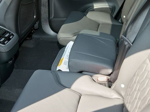 New 2025 Volvo XC90 B6 Plus w/ Protection Package image 19