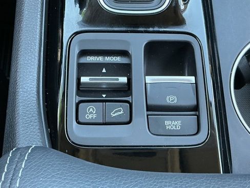 Used 2024 Honda Pilot Elite image 17