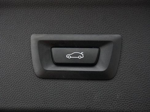 Used 2024 BMW iX xDrive50 w/ Premium Package image 76