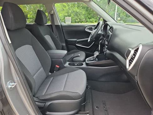 Used 2023 Kia Soul LX w/ Option Group 015 FWD image 22