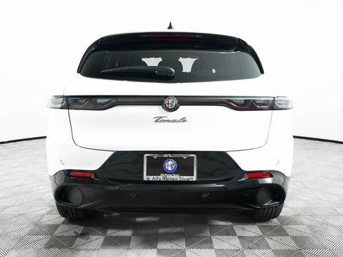New 2025 Alfa Romeo Tonale AWD/4WD image 6