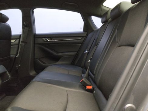 Used 2018 Honda Accord Sport image 18