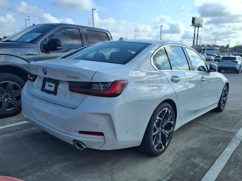 Used 2026 BMW 330i Sedan w/ Premium Package RWD image 4