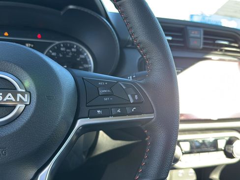 New 2025 Nissan Versa SR w/ Trunk Package image 19