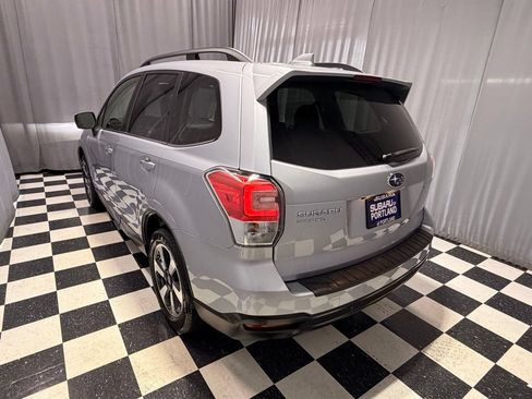 Used 2018 Subaru Forester 2.5i Limited AWD/4WD image 6