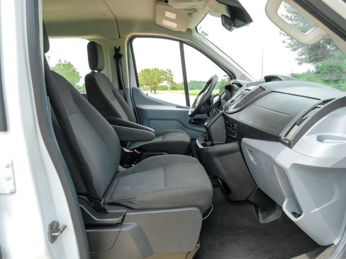 Used 2018 Ford Transit 350 XLT RWD image 29
