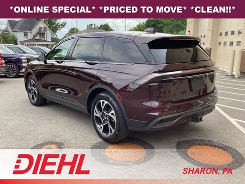 Used 2024 Lincoln Nautilus Premier w/ Jet Appearance Package AWD/4WD image 5