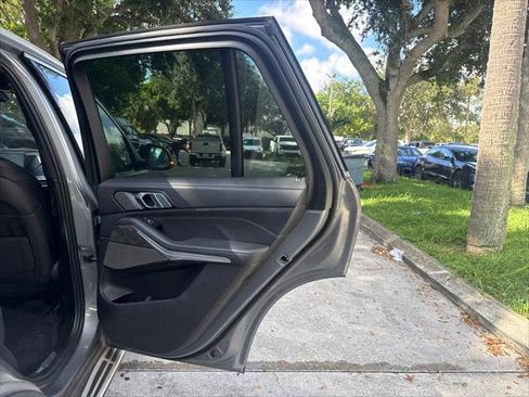 Used 2025 BMW X5 sDrive40i RWD image 19