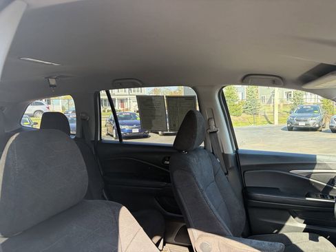 Used 2019 Honda Pilot LX image 29