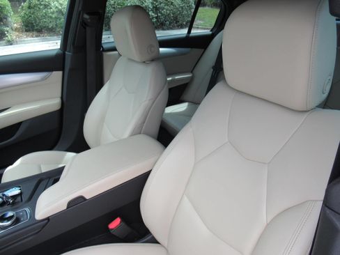 Used 2023 Cadillac CT5 Luxury RWD image 17