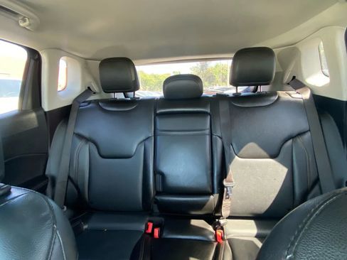 Used 2020 Jeep Compass Limited image 19