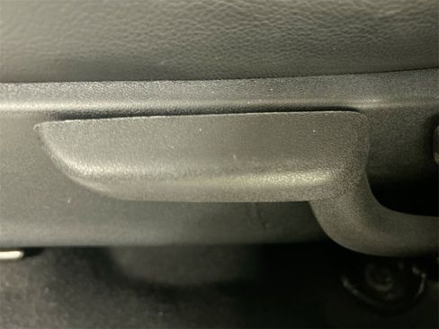 Certified 2019 Nissan Kicks SR w/ SR Premium Package image 10