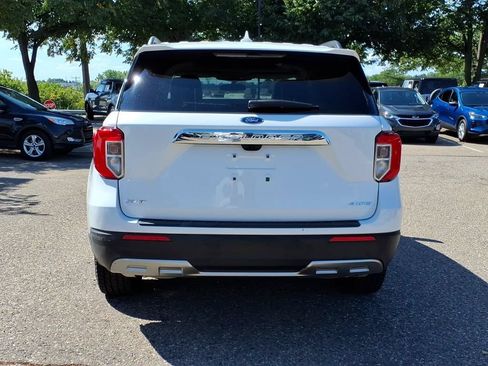 Certified 2023 Ford Explorer XLT w/ Equipment Group 202A AWD/4WD image 4