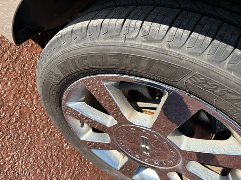 Used 2006 Lincoln Zephyr image 8