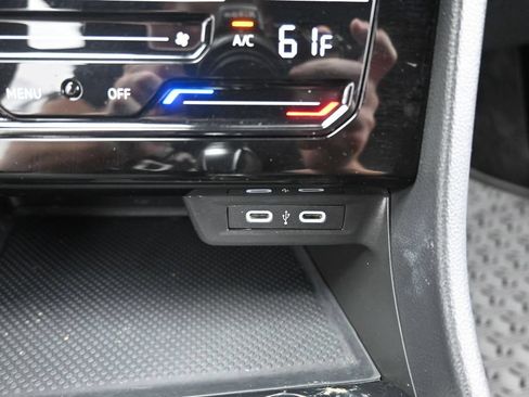 Used 2025 Volkswagen Jetta Sport FWD image 28