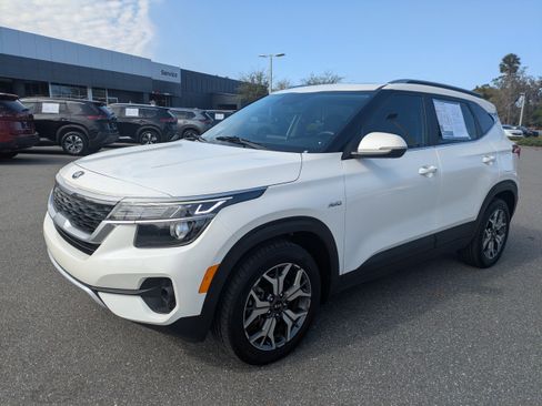 Used 2021 Kia Seltos EX image 8