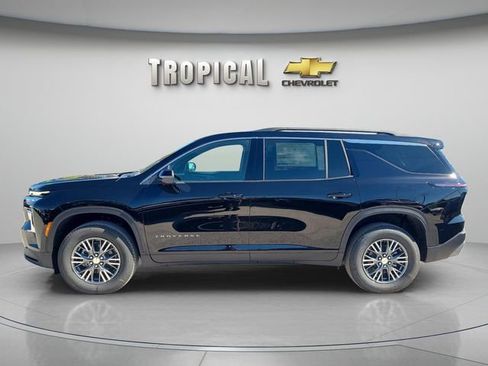 New 2026 Chevrolet Traverse LT FWD image 2