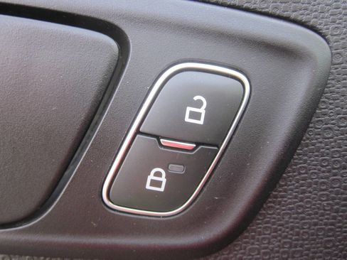 Used 2020 Ford EcoSport S image 27