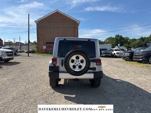 Used 2015 Jeep Wrangler Unlimited Sahara AWD/4WD image 4