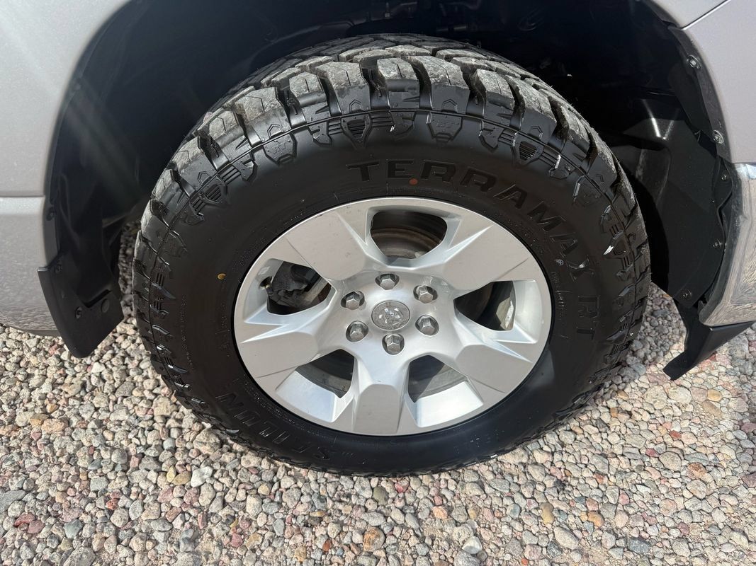 Used 2022 RAM 1500 Big Horn AWD/4WD image 9