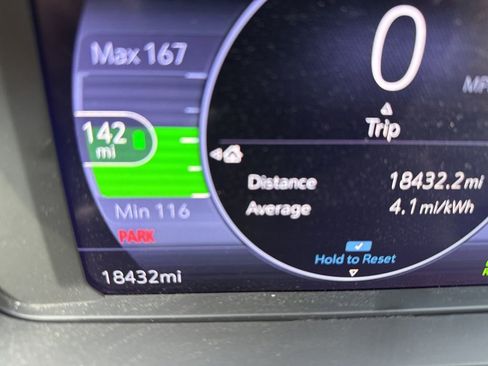 Used 2023 Chevrolet Bolt EUV LT w/ Comfort Package image 8