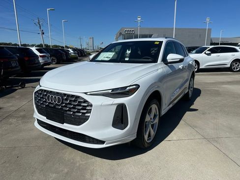 New 2025 Audi Q5 Premium Plus image 1