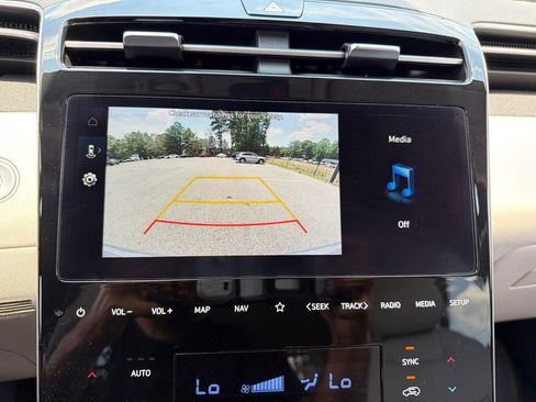 Used 2024 Hyundai Tucson SEL w/ Convenience Package AWD/4WD image 11