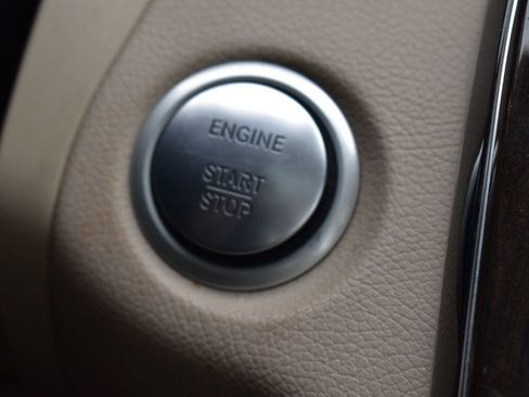 Used 2015 Mercedes-Benz C 300 Sedan image 32