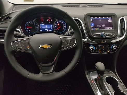 Used 2024 Chevrolet Equinox LT FWD image 22