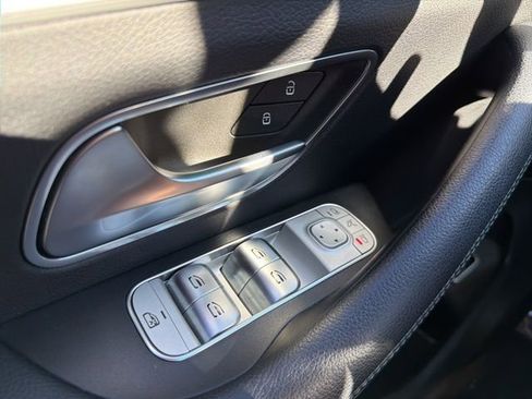 Used 2022 Mercedes-Benz GLS 450 4MATIC image 17