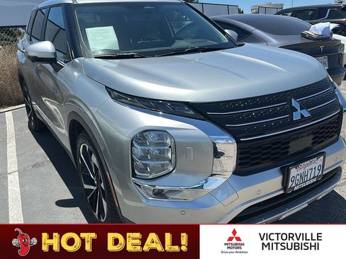 Used 2023 Mitsubishi Outlander 4WD Plug-In Hybrid image 1