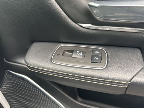 Used 2021 RAM 1500 Laramie image 37