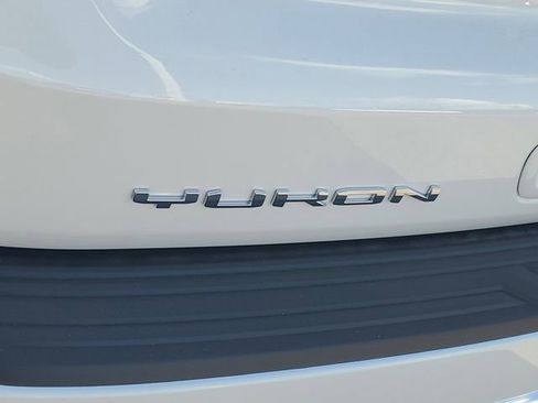 New 2026 GMC Yukon Elevation image 28