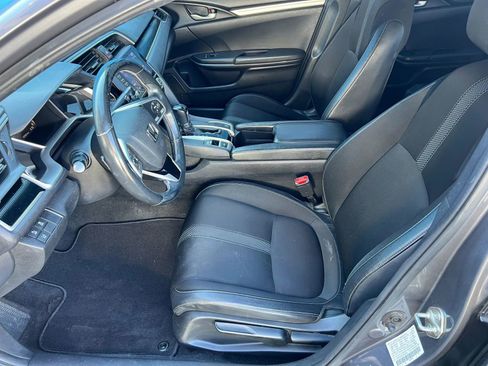 Used 2019 Honda Civic Sport image 7