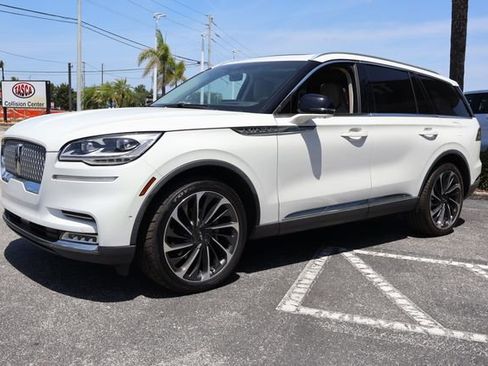 Used 2020 Lincoln Aviator Reserve w/ Equipment Group 202A AWD/4WD image 3