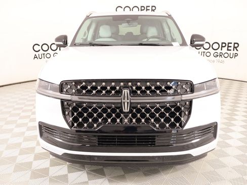 New 2026 Lincoln Navigator Black Label AWD/4WD image 9
