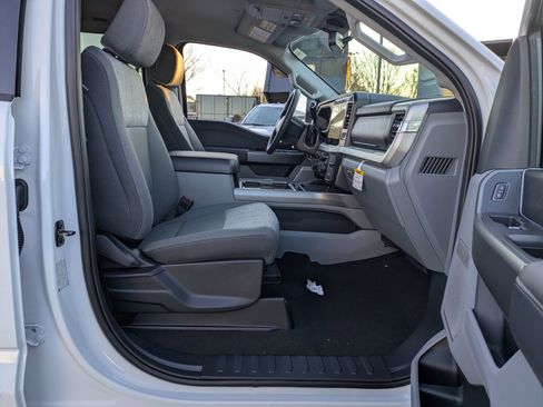 New 2026 Ford F250 XLT w/ XLT Premium Package image 40