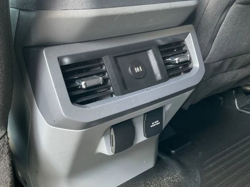 Used 2024 Ford F250 XLT AWD/4WD image 49