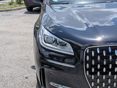 Used 2023 Lincoln Corsair Reserve w/ Equipment Group 201A image 10