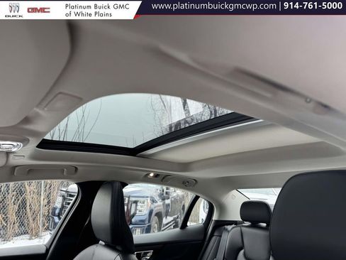 Used 2019 Volvo S60 T6 Momentum w/ Premium Package image 20