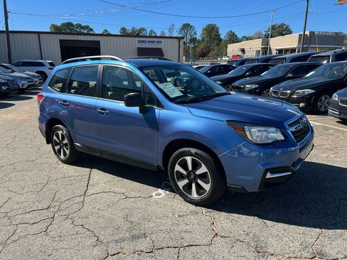 Used 2017 Subaru Forester 2.5i w/ Alloy Wheel Package image 16