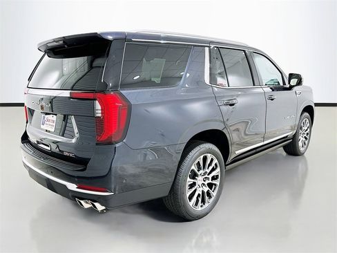 New 2026 GMC Yukon Denali w/ Denali Reserve Package image 7