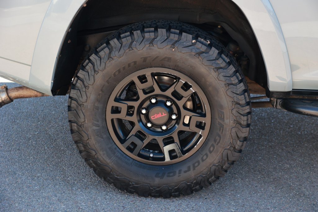 Used 2017 Toyota 4Runner TRD Pro AWD/4WD image 11