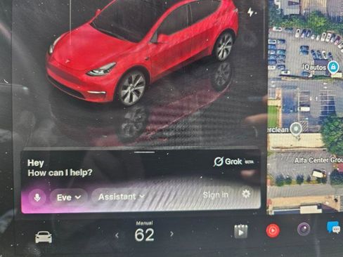 Used 2024 Tesla Model Y Long Range AWD/4WD image 45