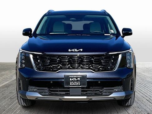 Certified 2025 Kia Sorento EX w/ Panoramic Sunroof Package image 3